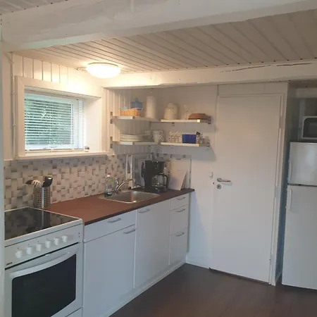 Semesterbostad Hyttan *
